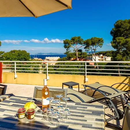 Sea View For 6 *